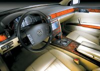 - Volkswagen Phaeton ( ).    