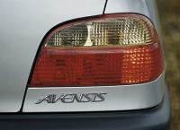 - Toyota Avensis ( ).   