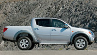 - Mitsubishi L200 ( 200).  .  