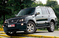 - Mitsubishi Pajero ( ).     