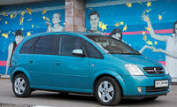 - Opel Meriva ( ).   