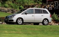 - Opel Zafira ( ).    