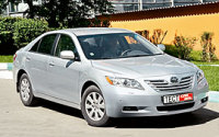 - Toyota Camry ( ).     