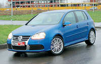 - Volkswagen Golf ( ).   