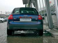   Audi A6 ( 6).  