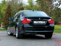 - BMW 3 Series ( 3-).   330