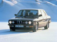   BMW 5 Series ( 5-).  