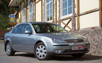   Ford Mondeo ( ).   