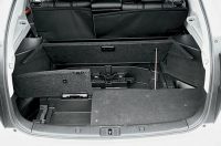 - Lexus RX, Volkswagen Touareg ( RX,  ). Lexus RX300, Volkswagen Touareg V6 3.2