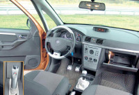 - Opel Vectra, Opel Meriva ( ,  ). O