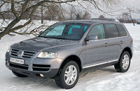 - Volkswagen Touareg ( ).  