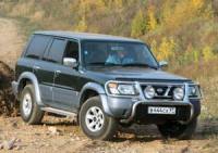   Nissan Patrol GR ( ).  