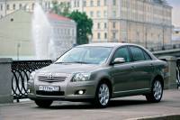 - Toyota Avensis ( ).   