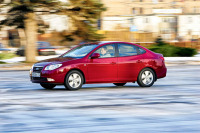 - Hyundai Elantra ( ).     