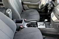 - Hyundai Elantra ( ).     