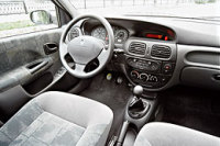   Renault Megane ( ).   ,   