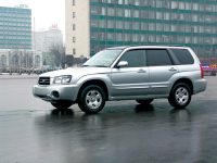   Subaru Forester ( ).   