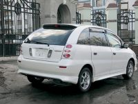   Toyota Nadia ( ). Ÿ  