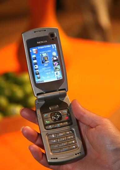 Nokia N71