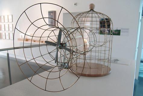 Modified Birdcage —     , ,      .           —   ( James Auger).